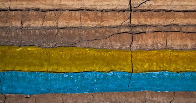 A simplified CCUS reservoir (blue) and cap rock (yellow)